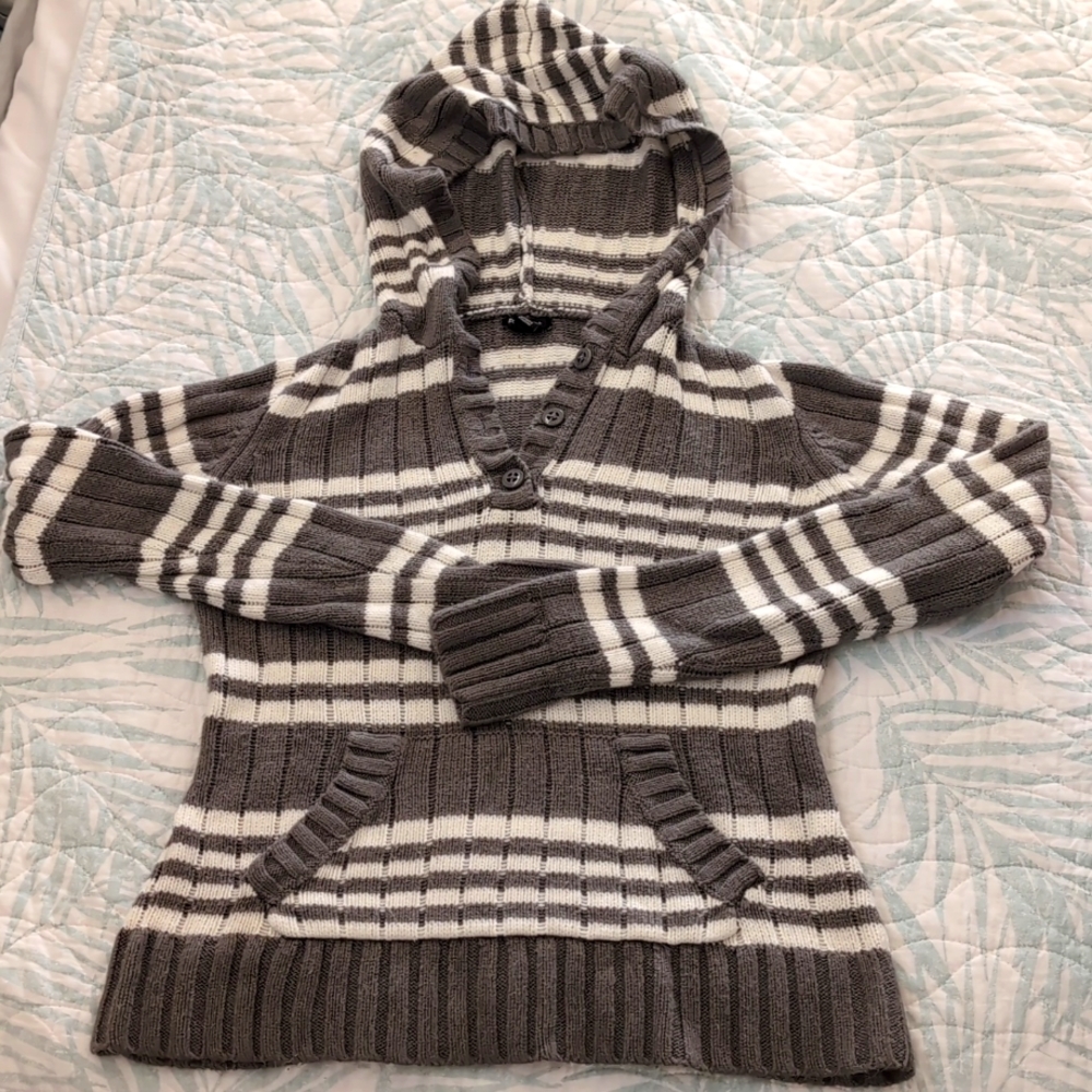 Women's Retro Ecko Red (discontinued) hooded gray and white sweater - small